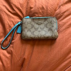 Coach Double Corner Zip Wristlet